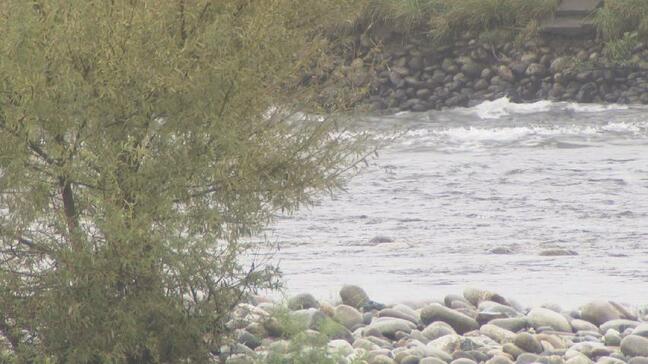 【速報】「うつ伏せで川の中でひっかかっている」水難事故か　消防隊が駆け付け活動中　富山|TBS NEWS DIG