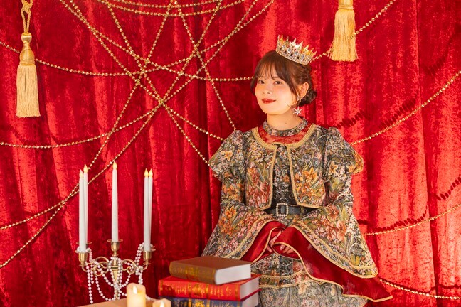 『タイトル未定』阿部葉菜「誰かのヒーローでありたい」生誕祭で語った覚悟 “王”をイメージした衣装で登場 魅せた強さと素顔|TBS NEWS DIG