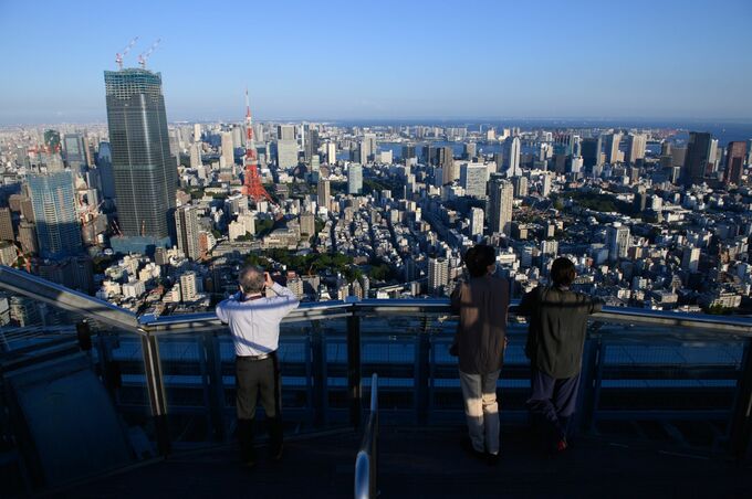 債券は大幅上昇、植田総裁のハト派会見で１月利上げ観測が後退