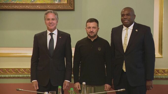 米・英外相がウクライナ訪問 ゼレンスキー大統領「長距離兵器のロシア領内での使用」強く求める|TBS NEWS DIG