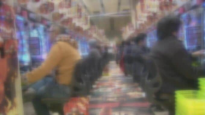 ｢盗撮された」パチンコ店にいた29歳女性が通報　29歳韓国籍の男を逮捕　ワンピースの内側にスマホ→下着を盗撮しようとした疑い　|　福岡のニュース｜RKB NEWS｜RKB毎日放送
