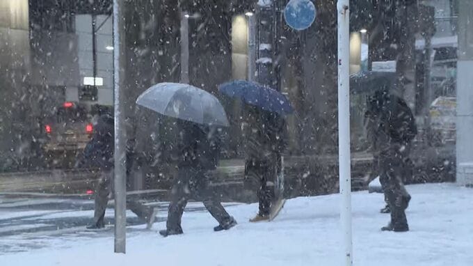 【大雪情報】三重･いなべ市には“大雪警報” 今夜は名古屋も雪か 予想降雪量は岐阜で50センチ 三重で15センチ 愛知で8センチ 最新の雪シミュレーション 気象庁　|　名古屋・愛知・岐阜・三重のニュース【CBC news】 | CBC web
