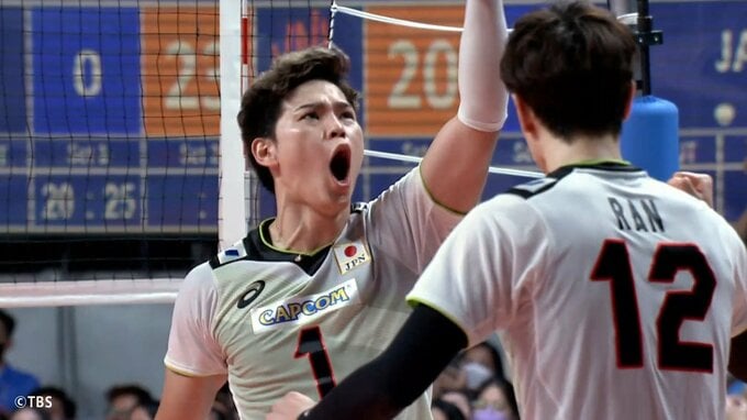 石川、西田が吠えた! 強烈サーブで欧州王者イタリア弾き飛ばしフルセットの激闘制す バレー男子日本代表　|TBS NEWS DIG