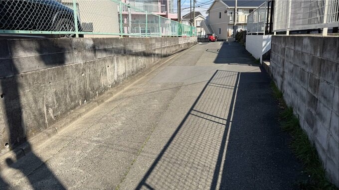 「小遣いが5000円くらいで金がほしかった」神奈川県藤沢市の路上で高齢女性からバッグを奪いけがさせたか　県立高校男子生徒2人を逮捕　警察は余罪を捜査　神奈川県警|TBS NEWS DIG