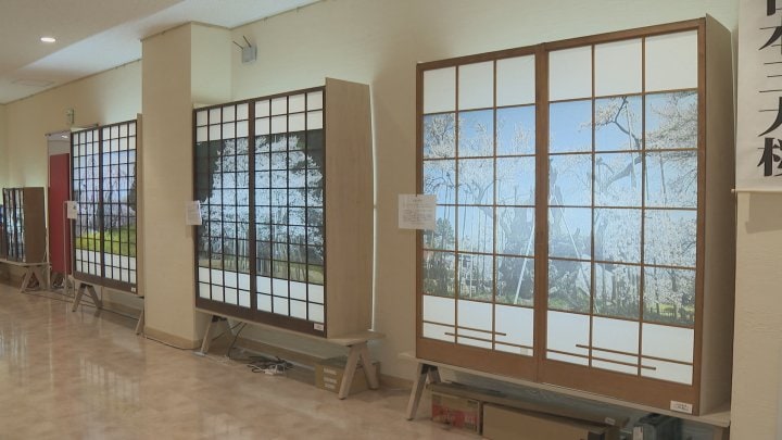 「とてもしっとりした感じ」和紙にプリント　桜など様々な風景に奥深さ　平安時代からの伝統を持つ和紙の特産地で写真展　山梨・市川三郷町