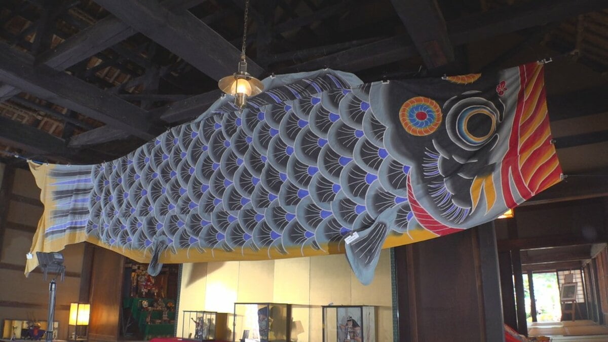国の重要文化財で70年前制作された７ｍの手染めのこいのぼり展示　端午の節句展　山梨・南アルプス市 安藤家住宅