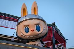 「ラブブ」の中国ポップマート株急落、製品価格が割高との社員発言で| TBS CROSS DIG with Bloomberg