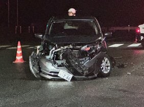 鶴岡市で車3台が絡む事故 1人が意識不明、3人がケガ 信号無視か、普通乗用車が軽乗用車2台に次々衝突(山形)|TBS NEWS DIG