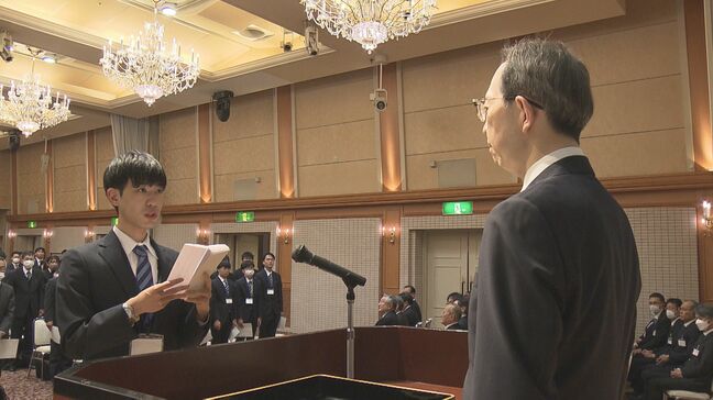 「信頼される職員に」県職員に辞令交付　今年は394人採用　福島|TBS NEWS DIG