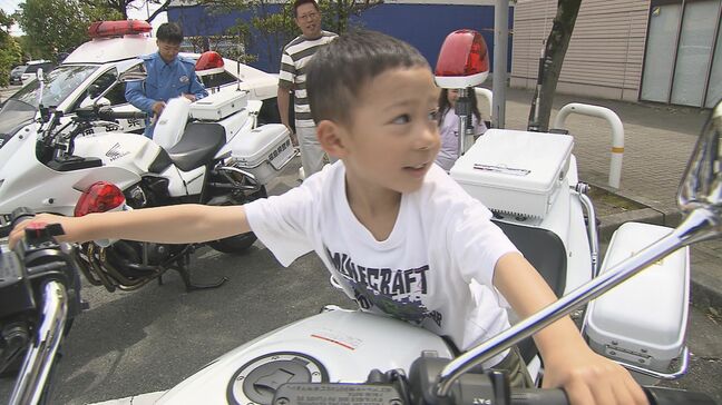 「ヒーローになりたい」　"白バイ"に"パトカー"　はたらくくるまが大集合！　福島　|TBS NEWS DIG