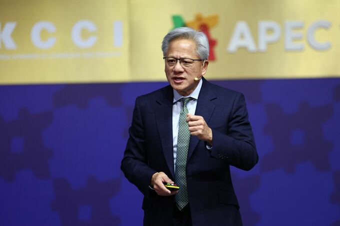 エヌビディアCEO、ブラックウェルの中国販売に引き続き意欲示す