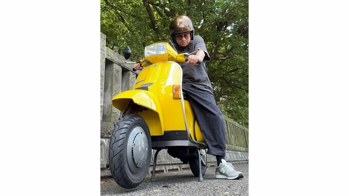 【 レイザーラモンRG 】　愛車のバイクでオフショット 「おニューのヘルメットはArai CLASSIC AIR DXのラメラメ入ったブラウン　ええ色」|TBS NEWS DIG