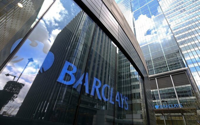 英銀バークレイズ、米銀型の報酬体系に移行－業績連動比率引き上げ