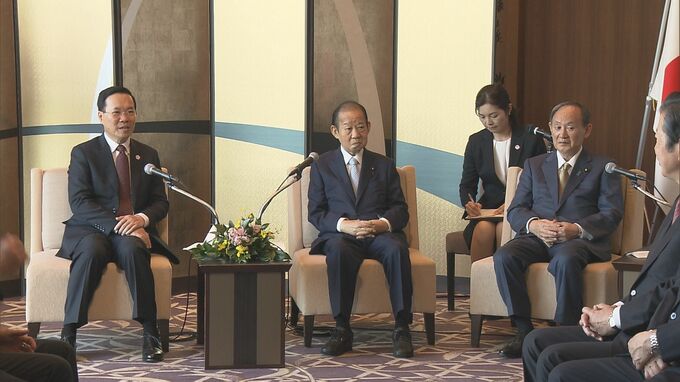 自民・菅前総理と二階元幹事長がベトナム・トゥオン国家主席と会談　日本・ベトナムのさらなる関係強化で一致|TBS NEWS DIG