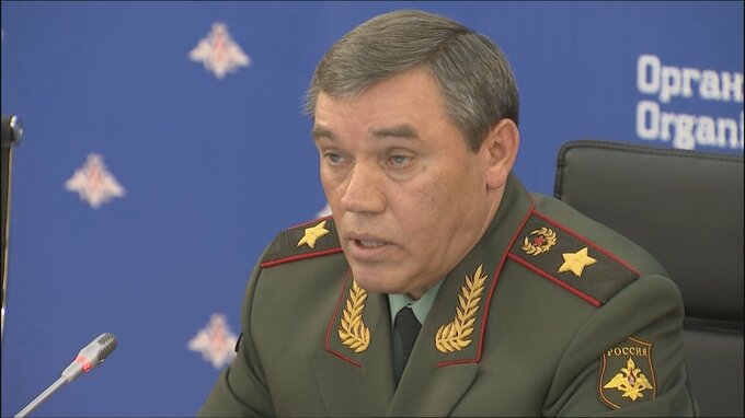 ロシア軍制服組トップ 激戦続くウクライナ東部を訪問 前線の戦況自ら確認か