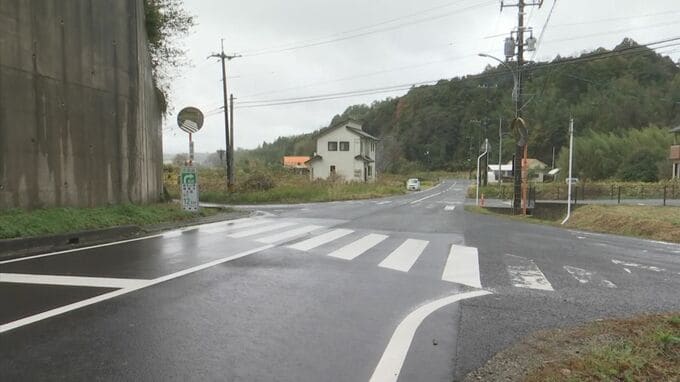 トラックが道路を横断中の20代男性と衝突　男性は意識不明の重体　|　BSSニュース | BSS山陰放送