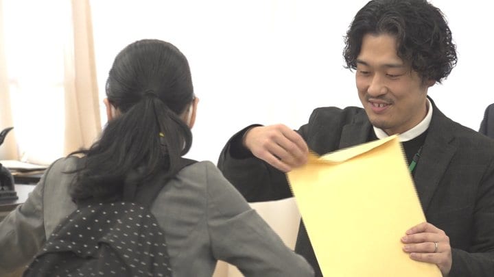 公立高校の前期試験　願書受け付け始まる　倍率は1.02倍　去年より0.01ポイント低下　山梨