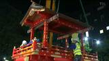 「クレーンを使って組み立て」青葉まつり前に“山鉾”が商店街にやって来た　仙台|TBS NEWS DIG
