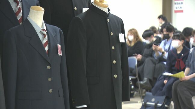 憧れの制服に袖を…県立高校合格発表　制服特設売り場もオープン　福島|TBS NEWS DIG