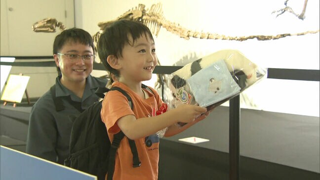 「Bones2 ほねほね運動会」シリーズの来場者7万人を突破　「上の子が恐竜がすごく好きなので」親子に記念品　福岡・いのちのたび博物館|TBS NEWS DIG
