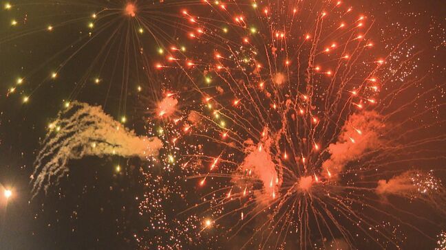 まもなく開演!7000発の花火が萩の夜空を彩る 萩日本海大花火大会(山口県萩市)|TBS NEWS DIG