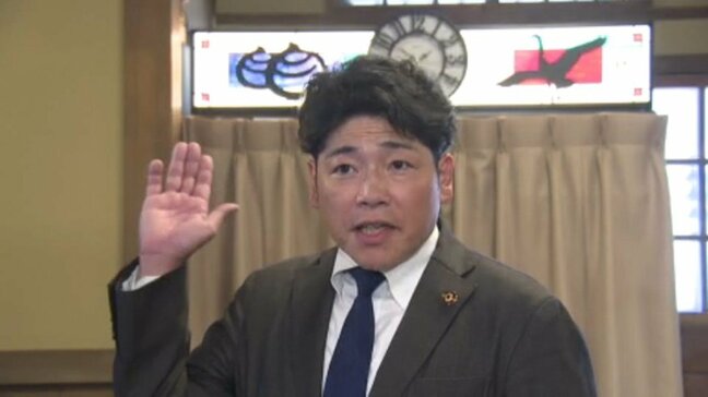 松山道後ライオンズクラブ、道後温泉本館にデザイン時計など寄贈 本物と同じ「ギヤマンガラス」を使用 愛媛県・松山市|TBS NEWS DIG