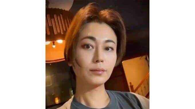 【 氷川きよし 】 「ラッキーな日々と幸せを呼ぶカレンダーとして」　2種類のカレンダー発売を報告　和室での撮影オフショット公開|TBS NEWS DIG