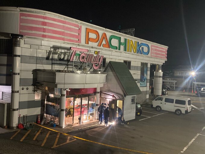 【速報】富山市のパチンコ店で強盗 刃物所持の男が現金奪い逃走中 富山　|　富山のニュース｜天気・防災｜チューリップテレビ