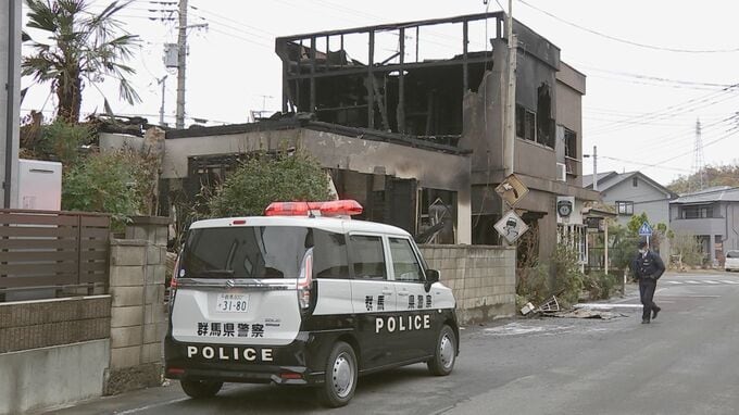 木造2階建て住宅など計4棟燃える　火元となった全焼住宅から遺体　亡くなったのは住人の86歳女性　群馬・富岡市|TBS NEWS DIG