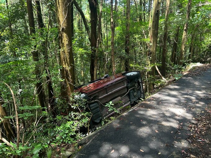 車が崖に転落　女性を救助　長崎市　|　長崎のニュース | 天気 | NBC長崎放送
