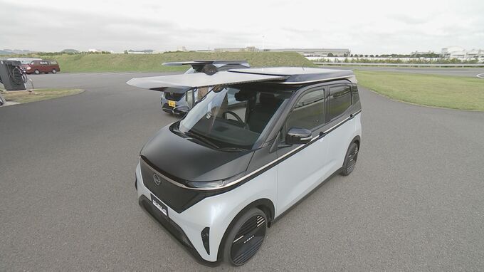 充電いらず？「日産サクラ」の特別モデルを公開 屋根に太陽光発電を搭載 被災地では動く避難所にも
