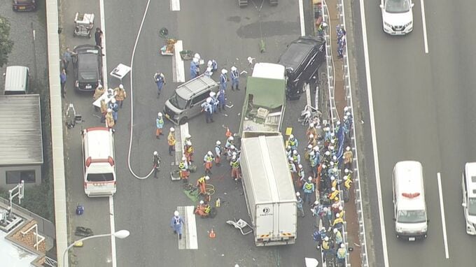【速報】中央道上りでトラックなど6台絡む事故　7人重軽傷うち1人が意識不明の重体　調布インターチェンジ付近|TBS NEWS DIG