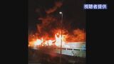 高速道路近くで廃タイヤと倉庫が燃える　サービスエリアの店舗など一時停電　警察官が炎を発見　　|TBS NEWS DIG