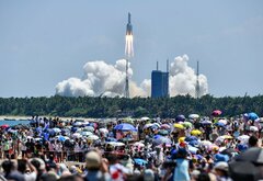 宇宙で先行するマスク氏、中国の衛星20万基構想恐るるに足らず| TBS CROSS DIG with Bloomberg
