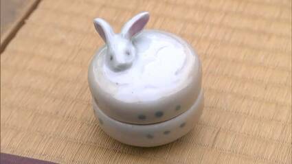 来年の干支「うさぎ」の香合(香を収納する蓋付きの容器)の窯出し