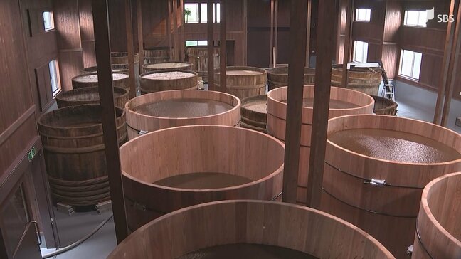 「今いらっしゃる既存のお客様にずっと醤油を届け続ける」掛川・栄醤油醸造「木桶の引っ越し」で100年の伝統を後世に伝える職人の執念【現場から、】　|　静岡のニュース | SBSNEWS | 静岡放送