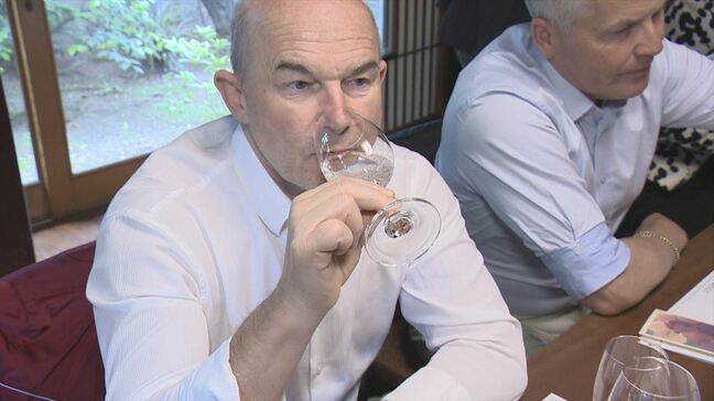 「山梨ワインはヨーロッパで大きな魅力となる」スロバキアワイン協会がワイナリーを視察 山梨・勝沼醸造|TBS NEWS DIG