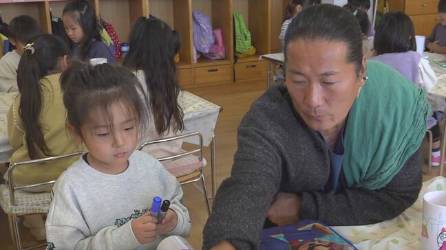 キャンドル・ジュンさんが保育園児と交流 夢をテーマにキャンドル用カップ作る 山梨|TBS NEWS DIG