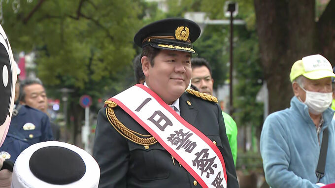 「皆さまどうか、ゴリっぱな運転を」お笑いタレント”ゴリけんさん”一日警察署長に　福岡|TBS NEWS DIG