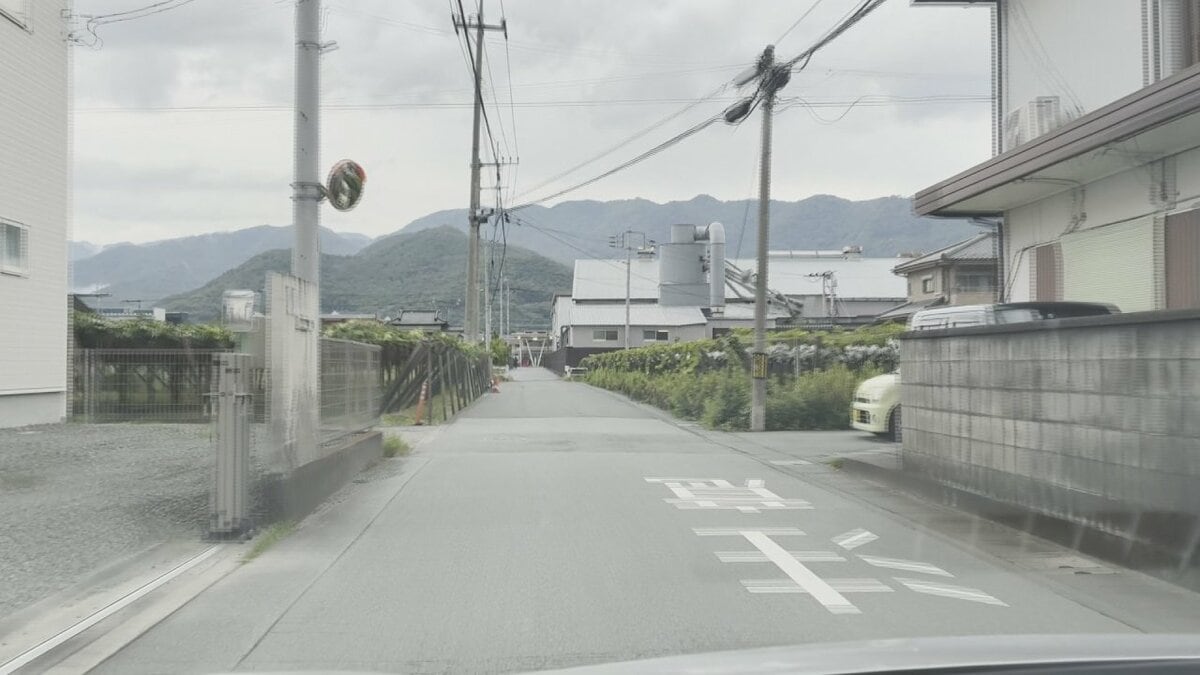 「狭いので危ないと思うことは多々ある」　センターラインなど無い生活道路　1日から法定速度60㎞➡30㎞に引き下げ