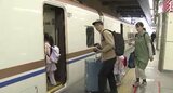 信州の思い出とともに…Uターンがピークに 東京方面に向かう北陸新幹線の指定席は終日ほぼ満席|TBS NEWS DIG