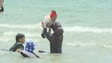 夏本番の光景!海水浴場に多くの人「おばあちゃんらと来た」砂浜で遊んだり海で泳いだり、思い思いに楽しむ人々 | 山口のニュース・天気・防災|tys NEWS|tysテレビ山口