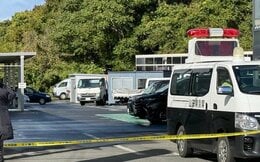 骨が皮膚を突き破るほどの衝撃で襲われた　南陽市職員がクマ警戒中にクマに襲われる　ケガは右手開放骨折の重傷と判明（山形）|TBS NEWS DIG