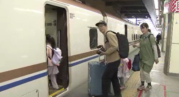 信州の思い出とともに…Uターンがピークに　東京方面に向かう北陸新幹線の指定席は終日ほぼ満席|TBS NEWS DIG