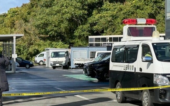 骨が皮膚を突き破るほどの衝撃で襲われたか 南陽市職員がクマ警戒中にクマに襲われる ケガは右手開放骨折の重傷と判明(山形)|TBS NEWS DIG