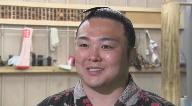 大相撲夏場所10日目・炎鵬は小手投げに屈し7勝3敗 勝ち越し決定は11日目以降へ|TBS NEWS DIG