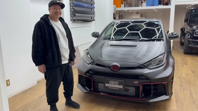 【 チョコプラ・長田庄平 】　自身7台目の愛車「GRヤリス」納車を報告　マットブラックのフルラッピング　「めちゃくちゃかっこいい」と大興奮|TBS NEWS DIG