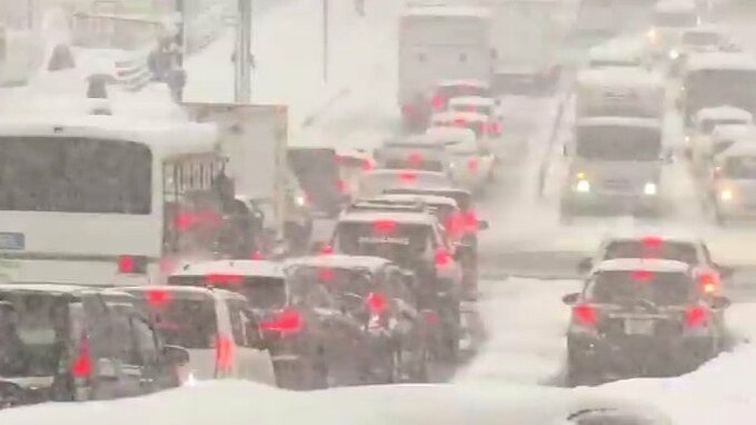 「雪の日の朝7時は“鬼門”」寒波到来！車で外出はご用心　備え不足で反則金・罰金も　警察が注意呼びかけ　|　RCC NEWS | 広島ニュース | RCC中国放送
