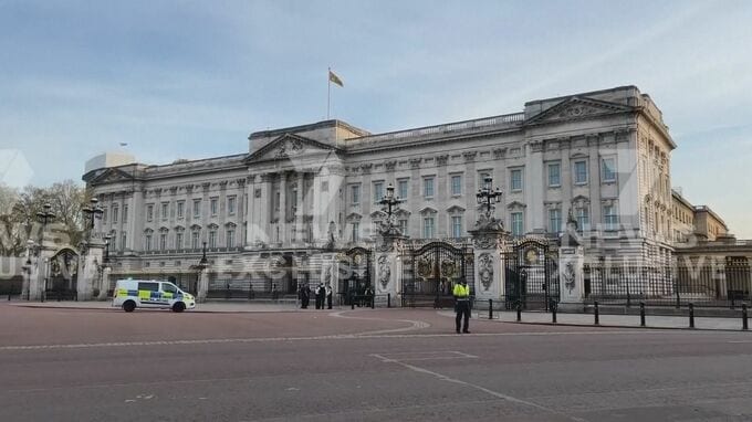 英バッキンガム宮殿の敷地に散弾銃の実包投げ込みか　男逮捕　チャールズ国王の戴冠式控え|TBS NEWS DIG