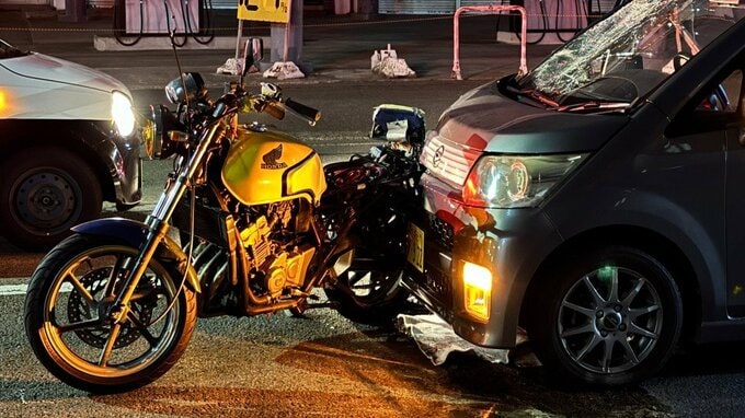 車線変更しようとした軽乗用車、前方のバイクに追突　バイク運転の18歳男性けが　札幌市東区|TBS NEWS DIG